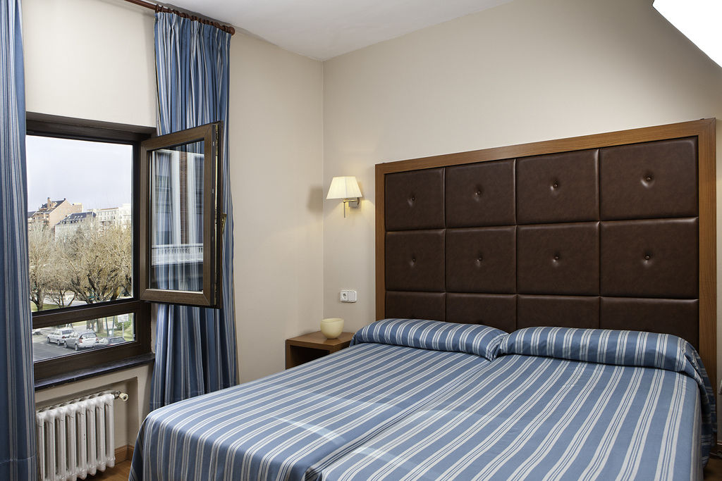 Crisol Riosol Hotel Leon Exterior photo